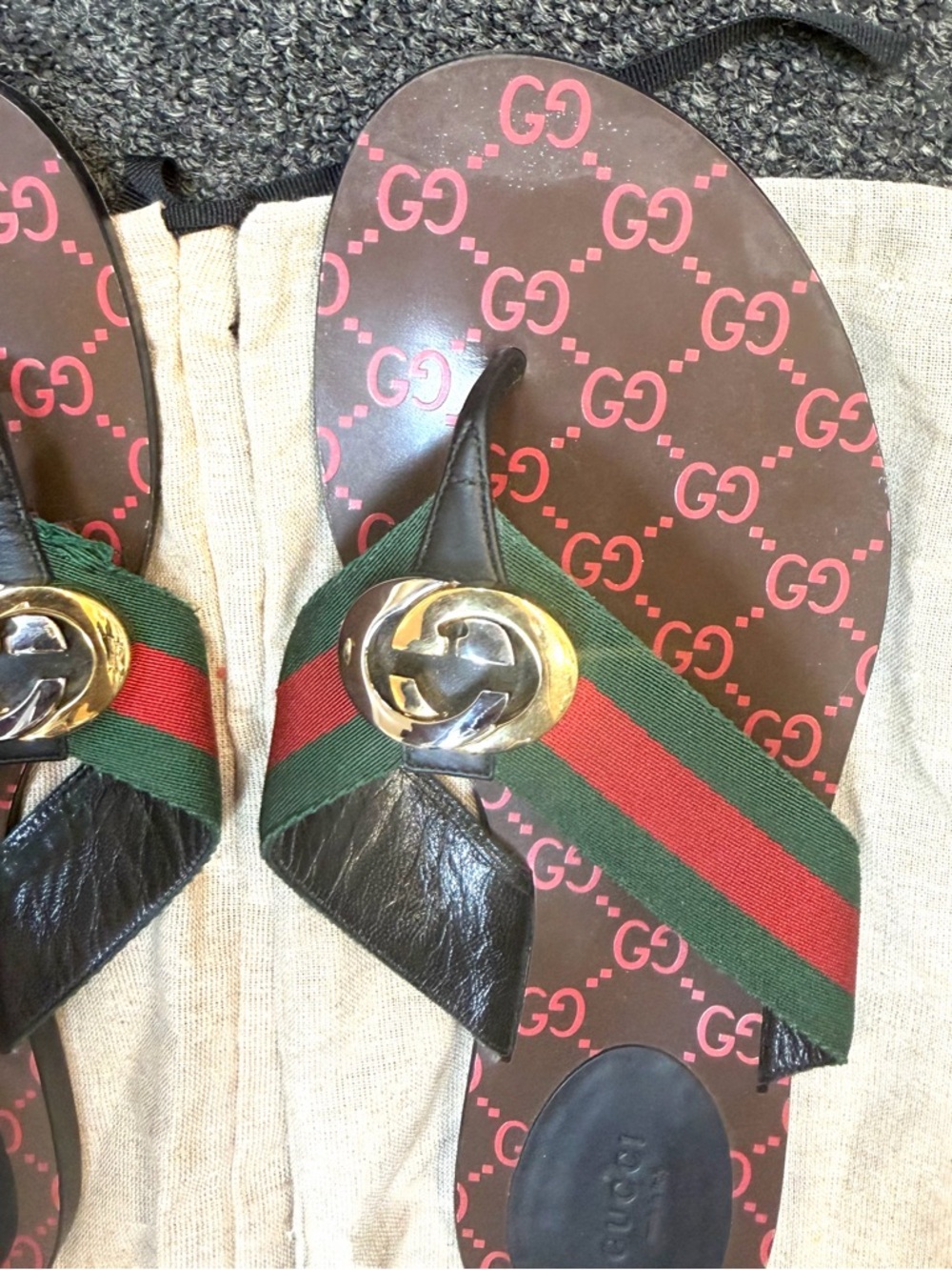 Gucci: Kika Interlocking GG Web Flip Flops size 42 - Picture 3 of 7